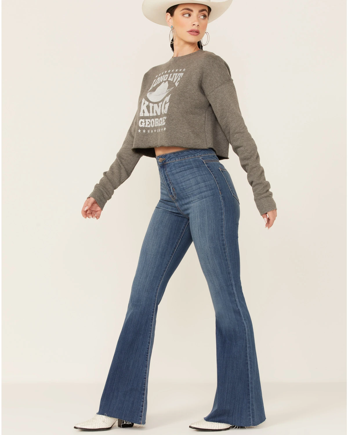 Ruby's Rubbish Women's Heather Gray Long Live King George Graphic Sweatshirt - Image 4