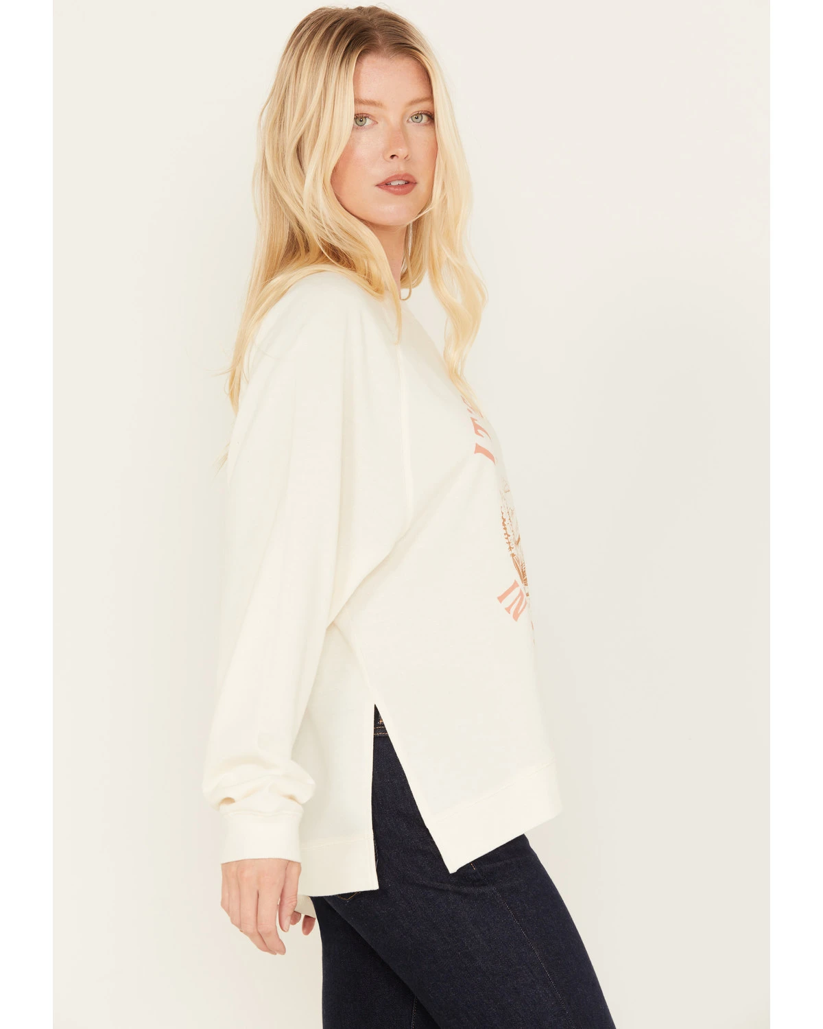 Cleo + Wolf Women's Rockies Graphic Sweatshirt - Image 2