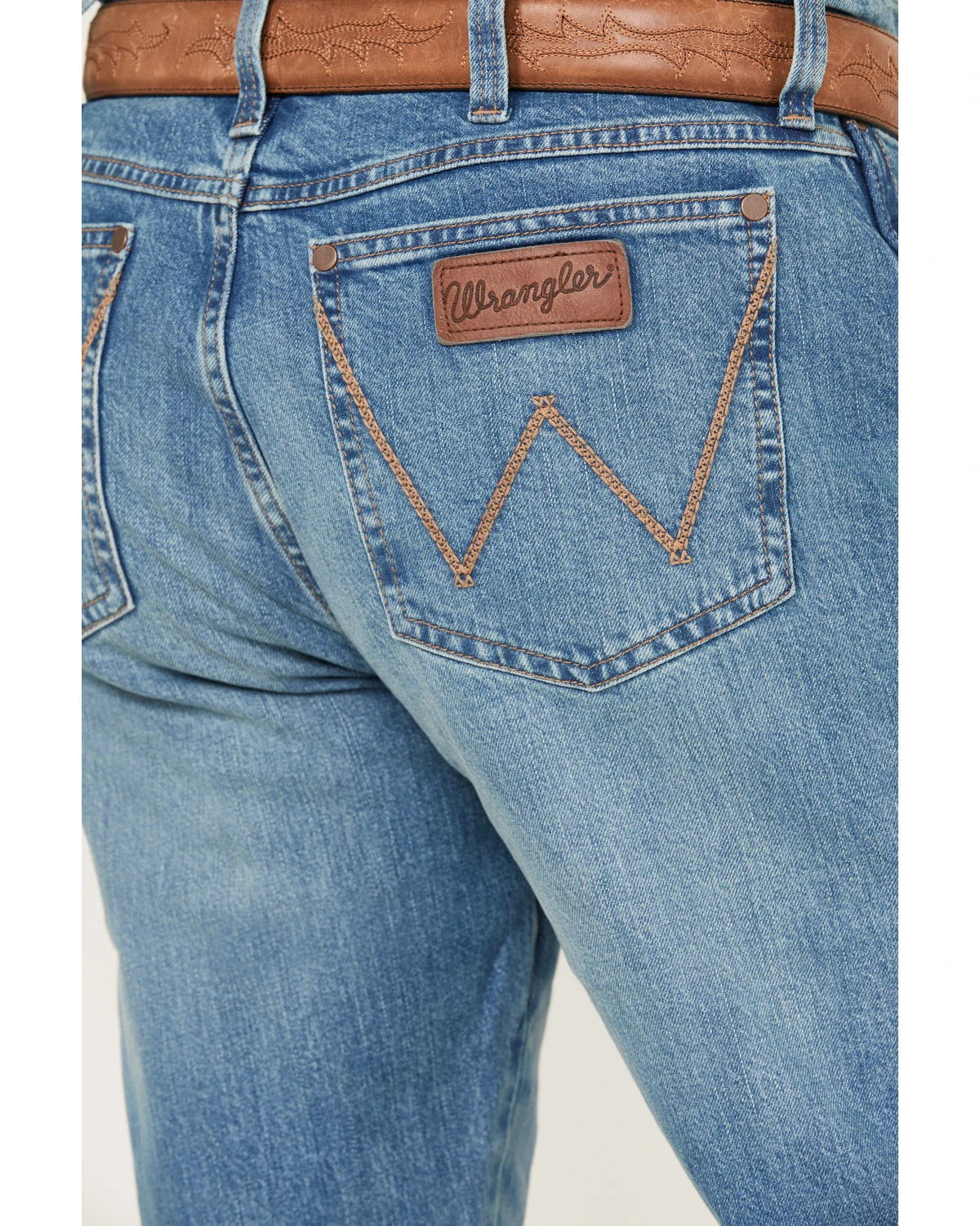 Wrangler Retro Men's Buffalo Pass Light Wash Slim Straight Stretch Jeans - Image 4